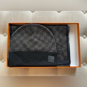 Louis Vuitton Black and gray checkered Beanie and Scarf box set NWT OS